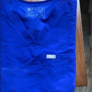 FIGS scrub top
